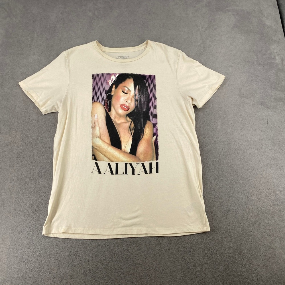Aaliyah Graphic T-Shirt XL Cream Short Sleeve R&B Icon Portrait Tee